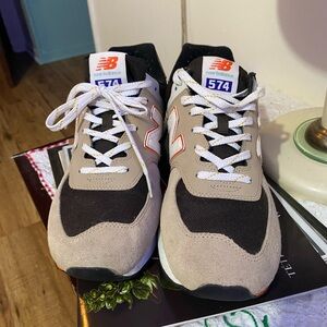 New Balance 574 Men's Beige and Black Sneakers